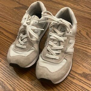 New Balance Tennis Shoes